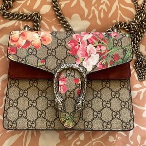 GG Supreme Monogram Blooms Mini Dionysus Shoulder Bag Beige Multicolor Dry Rose